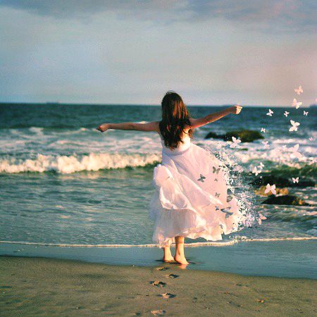 ہم تجھے یوں ڈھونڈتے ہیں 
 جس طرح لوگ سکوں ڈھونڈتے ہیں