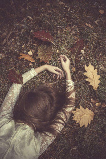 نقطہ مقام بدل گیا
نکھر رہے تھے، بکھر گئے💔