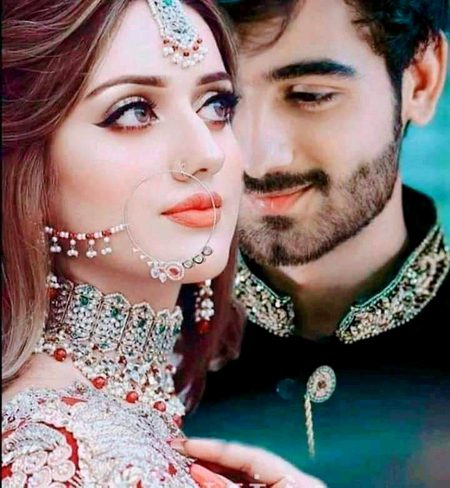 اپنـی آنکـھوں میـں چھـپا کر کسـی جگنـو کی طـرح

ہـم تیـــرے نـام سے روشـن یـہ جہـــاں کــرتے ہیــں

🙈❣️🙈