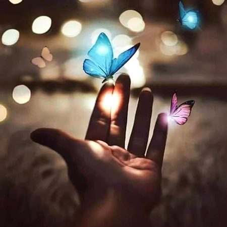 کھوئے تیرے خیال میں کچھ اس طرح سے ہم 
 لمحات میں سمٹ گئے_____صدیوں کے سلسلے💓💓