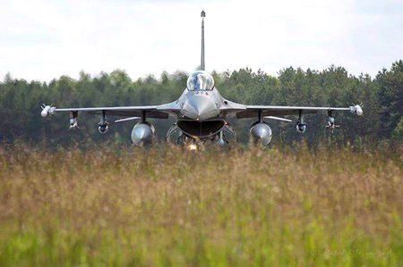 Let's Capture the beauty of f-16..❤️🇵🇰