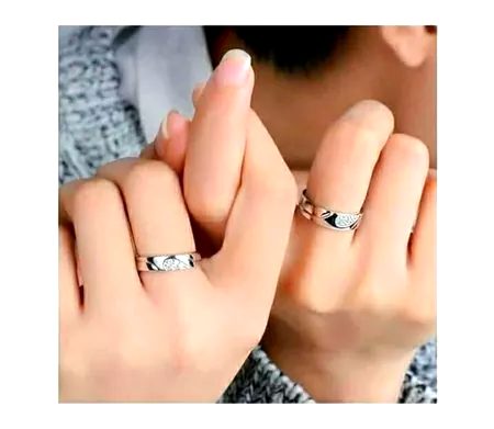 کوئی ٹوٹے تو اسے بنانا سیکھو🤗 کوئی روٹھے😣 تو اسے منانا سیکھو😇 رشتے تو ملتے.😋😋
ہیں مقدر سے 🙂بس اسے خوبصورتی سے 😇😇نبھانا سیکھو...★* 💞💞💞