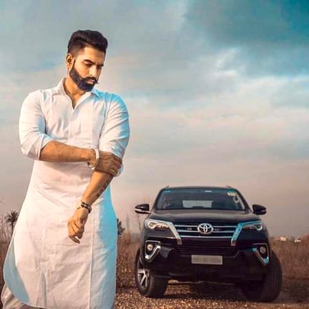 کسی کہ پیروں میں گر کر -😞
جینا نہیں آتا-✌️
رہنا ہے تو ساتھ ساتھ رہو-🔥
ورنہ اوقات میں رہو 👍💯