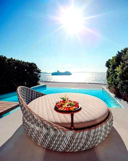 سچے دوست اور سچے رشتے خوشیوں میں زینت اور دکھوں میں سہارا ہوتے ہیں