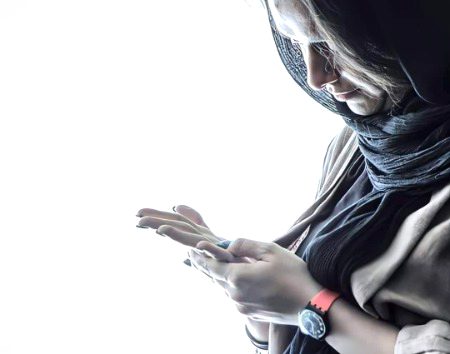 یہ ھجر ،کہ ھاتھوں میں لکیروں کی طرح ھے
اچھا ھے میرا دل بھی اسیروں کی طرح ھے