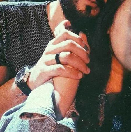 .ہم ایک جیسے ضدی تھے جانتے تھے 
بچھڑ گئے تو کبھی رابطہ نہیں ہوگا
😐