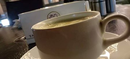 اور کتنا احترام کروں؟
تجھے دیکھا تو رکھ دی چائے
❤❤