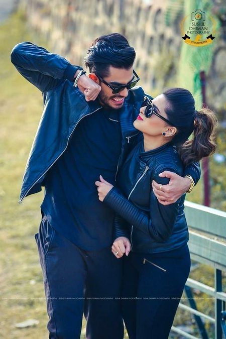 ان کو قریب جو اپنے پا یا تو خوش ہوئے۔۔۔
چمکا پھو ٹی قسمت کا ستا را تو خوش ہوئے

اے کاش وہ بن جائے تما م عمر کیلیئے اپنا
با رہا دل نے اسطرح کا سو چا تو خوش ہوئے