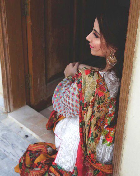 جس کے آگے نفرتیں بھی ہار جائیں🌚
ایسی محبت مزاج لڑکی ہوں میں🔥❤️
