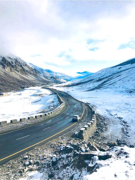 ناران - چلاس روڈ۔۔۔آجکل❄🚙
