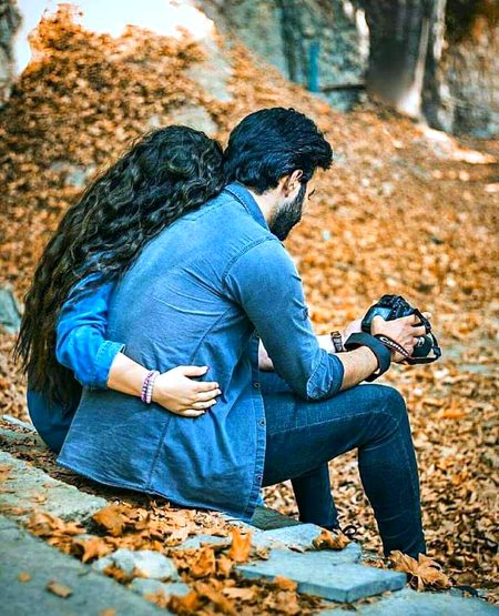 غلط تهے وعدے مگر دل یقیں رکهتا تها 
وہ شخص لہجہ بڑا دلنشیں رکهتا تها
🔥😥✌️ 💔
