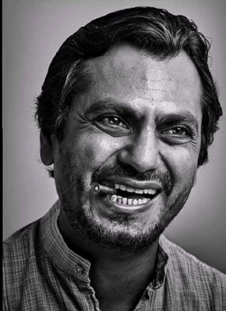 جب مقابل ہوں عشق اور دولت..!!

حُسن دولت کا ساتھ دیتا ہے  🙃
