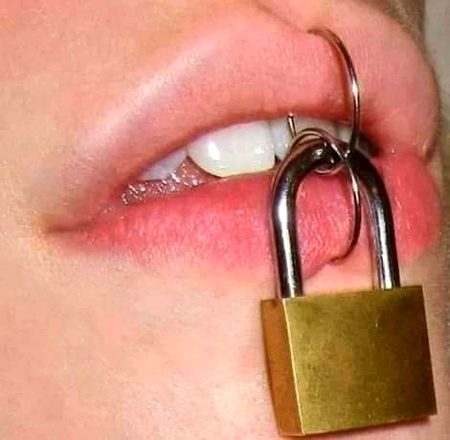 آؤ گے نا جنازے پر میرے ۔۔۔۔❣
میں نے کون سا روز روز مرنا ھے ۔۔۔۔❣