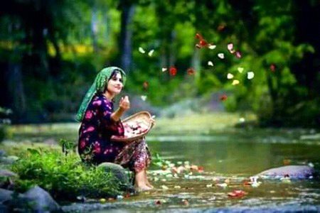 وقت اور لوگوں میں بانٹ دیتا ہے صاحب کیا ہم تمہارے کچھ نہیں لگتے؟