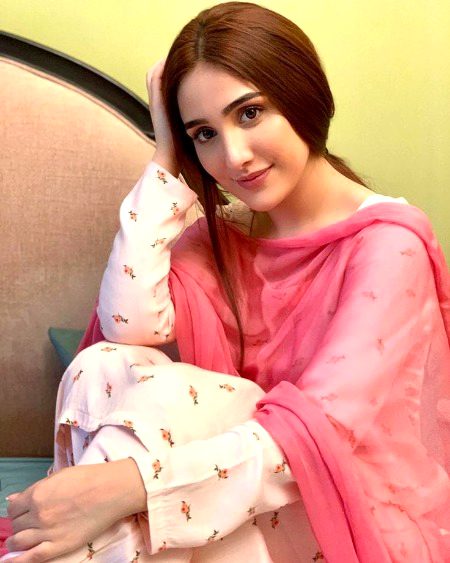 Pakistani Celebs image