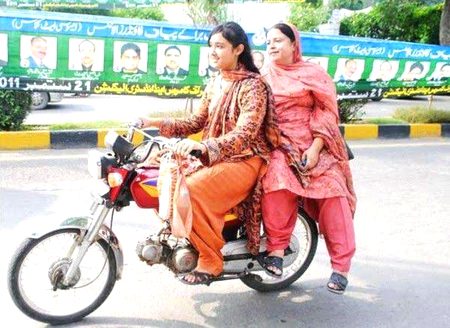 Waaah pakistani girls ...