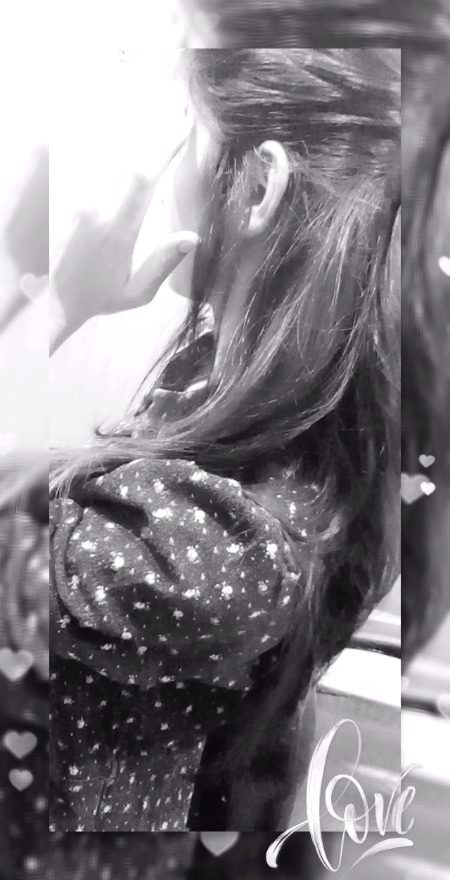 Hum AK princess hein👸 Raj Krna Tu humre khoon me hai👑 Phir cahe mahel pr hoo... 
Ya Dilo pr❤️✌️🔥