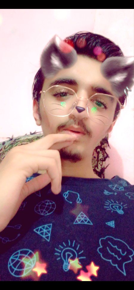 بچھڑتے وقت سے اب تک میں نہیں رویا 
_

وہ کہہ گیا تھا یہی وقت امتحاں کا ہے