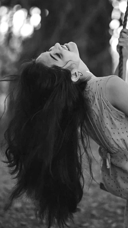 تماشہ بعد میں بنی ہوں
پہلے اس نے اپنا بنایا تھا🖤🥀