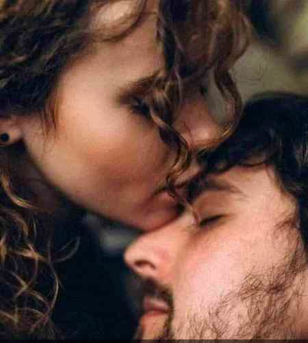 😍😍: بھلے وہ چاندنی شب ہو یا فصلِگلُ کی رنگینی میرے ہر ایک منظر کو محبت ہوگئی تم..😇😇. 
سے💕💕i love my hubby😘😘