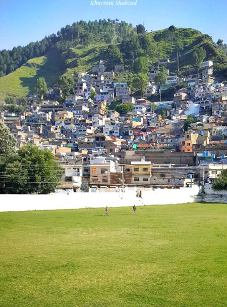 سربن ہلز، ایبٹ آباد۔۔🌿🏣

Homes of Sarban Hill, Abbottabad 💕