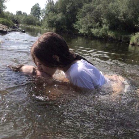 babu kiss  chahye aik.j1