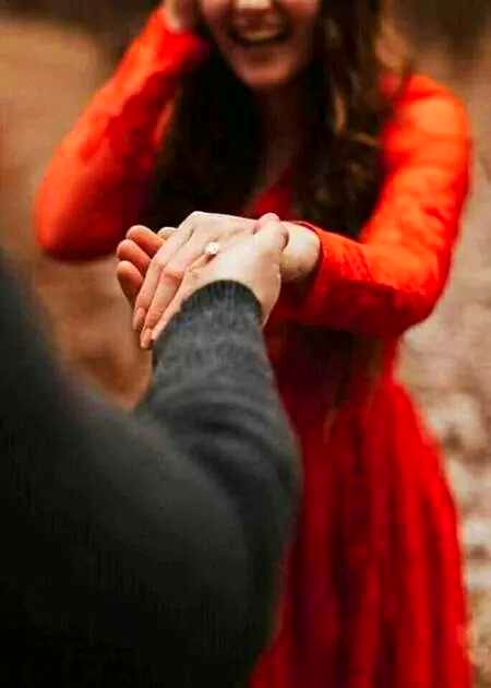 حسن پُر نور سے لپٹنے کو پاگلوں سا مچل رہا ہے بدن😉😉😊💋💋