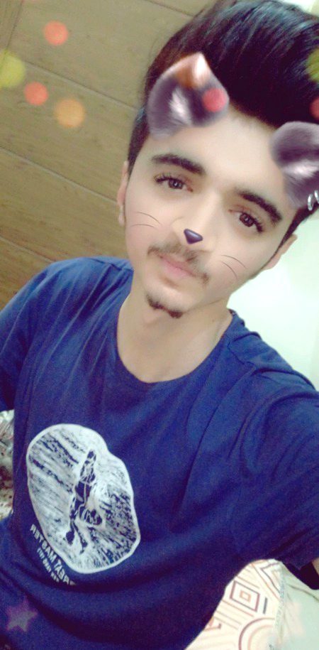 میرا ہنسنا بے بسی کی آخری آواز ہے💔🙃