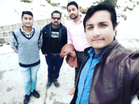Enjoy the murree with kzns with bro❤️