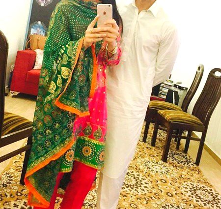 وہ جو اٹھاتے ہیں کردار پر انگلیاں👑 تحفے میں ان کو آئینے دیجیئے🔥 - um e Hani