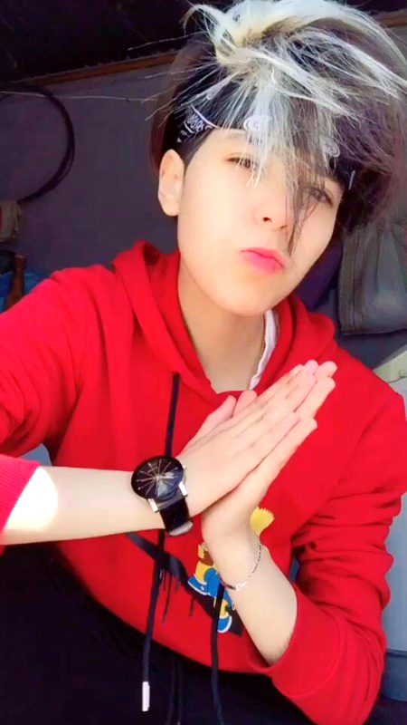 💥💞💓رابطے   بَھلے  نہ  ہوں  چاہتیں تو رہتی ہیں 
دَرد   کے  توسط  سے  نِسبتیں تو رہتی ہیں💥💞💓

💥💞💓چَھوڑ جانے والوں  کو  رَوک  تو نہیں سکتے
مُدتوں   مگر  اُن  کی  عادتیں  تو رہتی ہیں💥💞💓
💥💞💓InNoCeNt💥💞💓