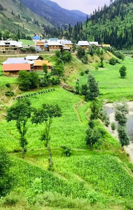 Beautiful neelum vAlley😍