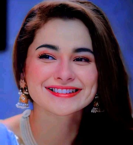 Hania amir..