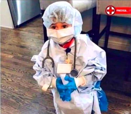 Doctar sab koi bimar hai ajao clinic