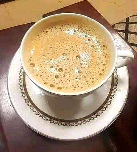 ہاتھ میں "چائے" اور یادوں میں تم ہو،
پھر اس خوشنما صبح کی کیا بات ہو