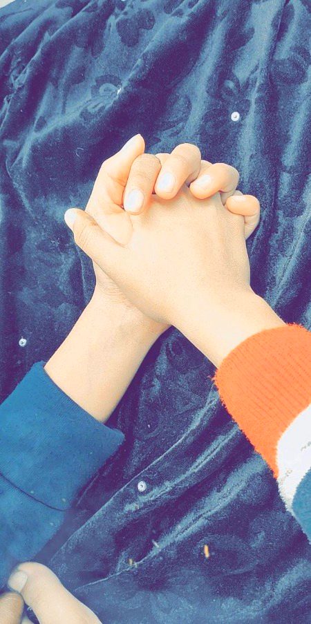 Tery hath main mera hath hy phr kia muskil ki bt hy😊um e Hania Rajpoot