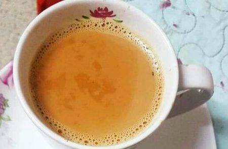 کس کو کروں ہیلو، کس کس کو کروں ہائے؟
جب ہر مرض کی دوا ہے _ ادرک والی چائے.