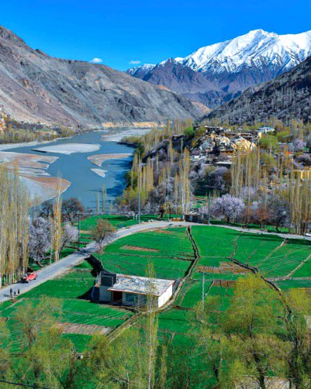 مہدی آباد ویلی، کھرمنگ، گلگت بلتستان۔۔۔🌾🍁

Scenic Mehdiabad Valley of Kharmang, GB 💕
