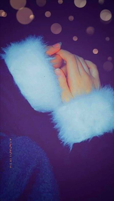 سردموسم سے کچھ نہیں ھوتا

سرد لہجے ھی مار دیتے ھیں !!💔🥀😔